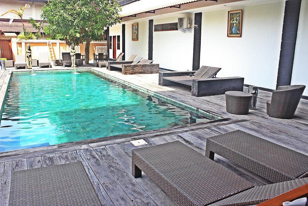 Legian Hostel Mirah מראה חיצוני תמונה