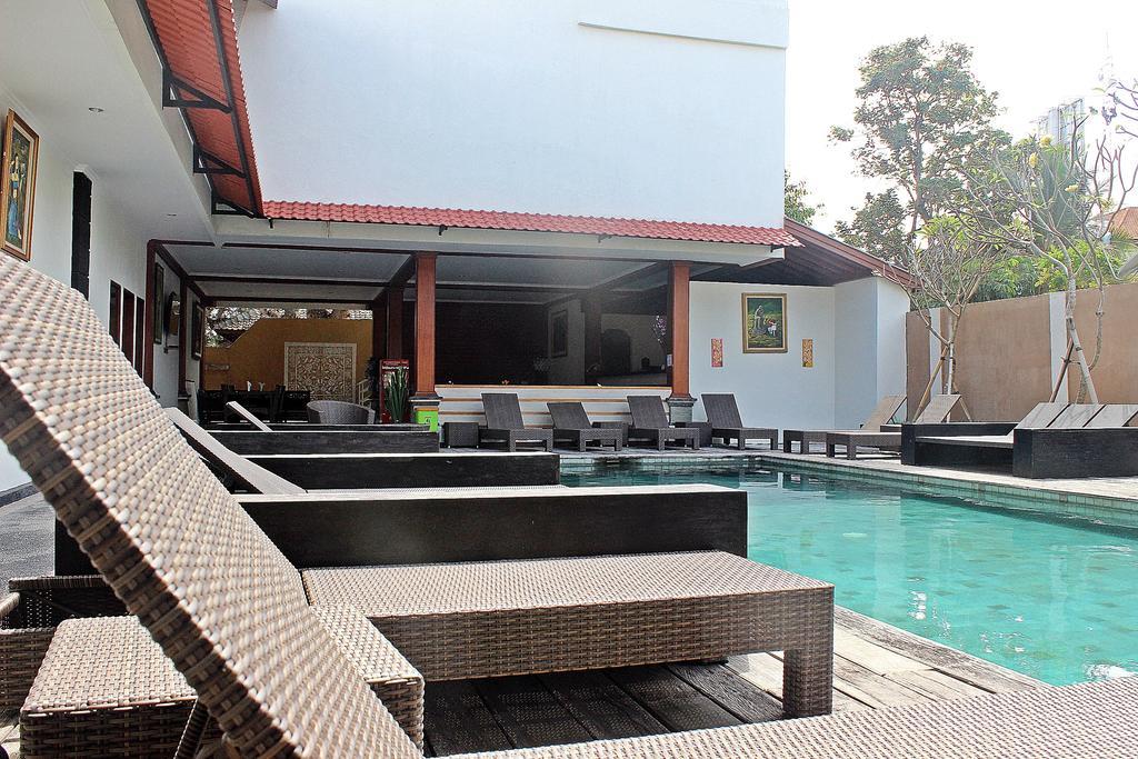 Legian Hostel Mirah מראה חיצוני תמונה