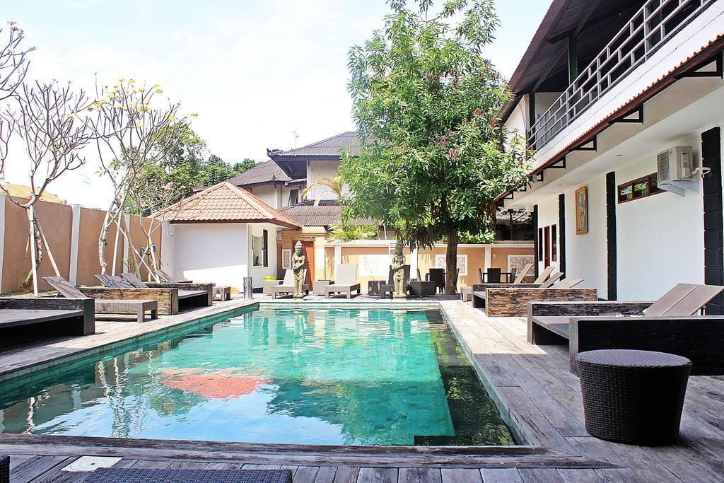 Legian Hostel Mirah מראה חיצוני תמונה