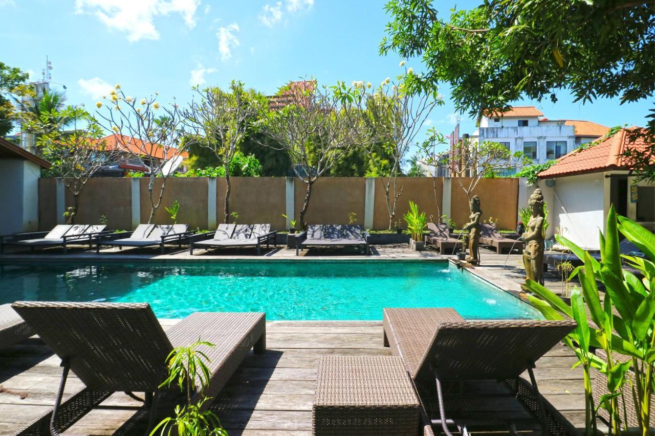 Legian Hostel Mirah מראה חיצוני תמונה